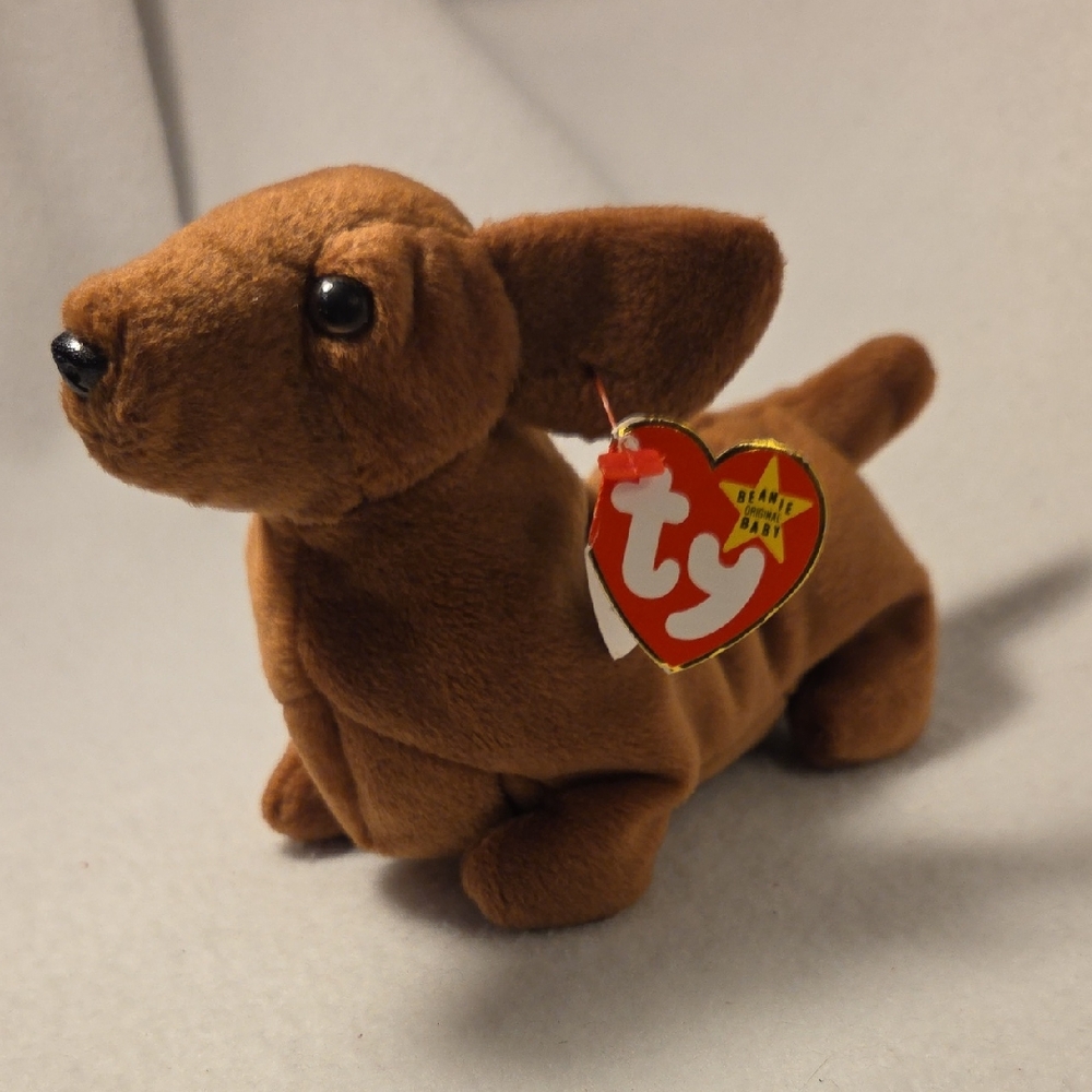 Vintage Ty Beanie Babies "Weenie" Brown Dachshund Plush Toy 1995 Tush Tag Error